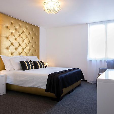 B Gold Luxury Rooms B&B スプリト エクステリア 写真
