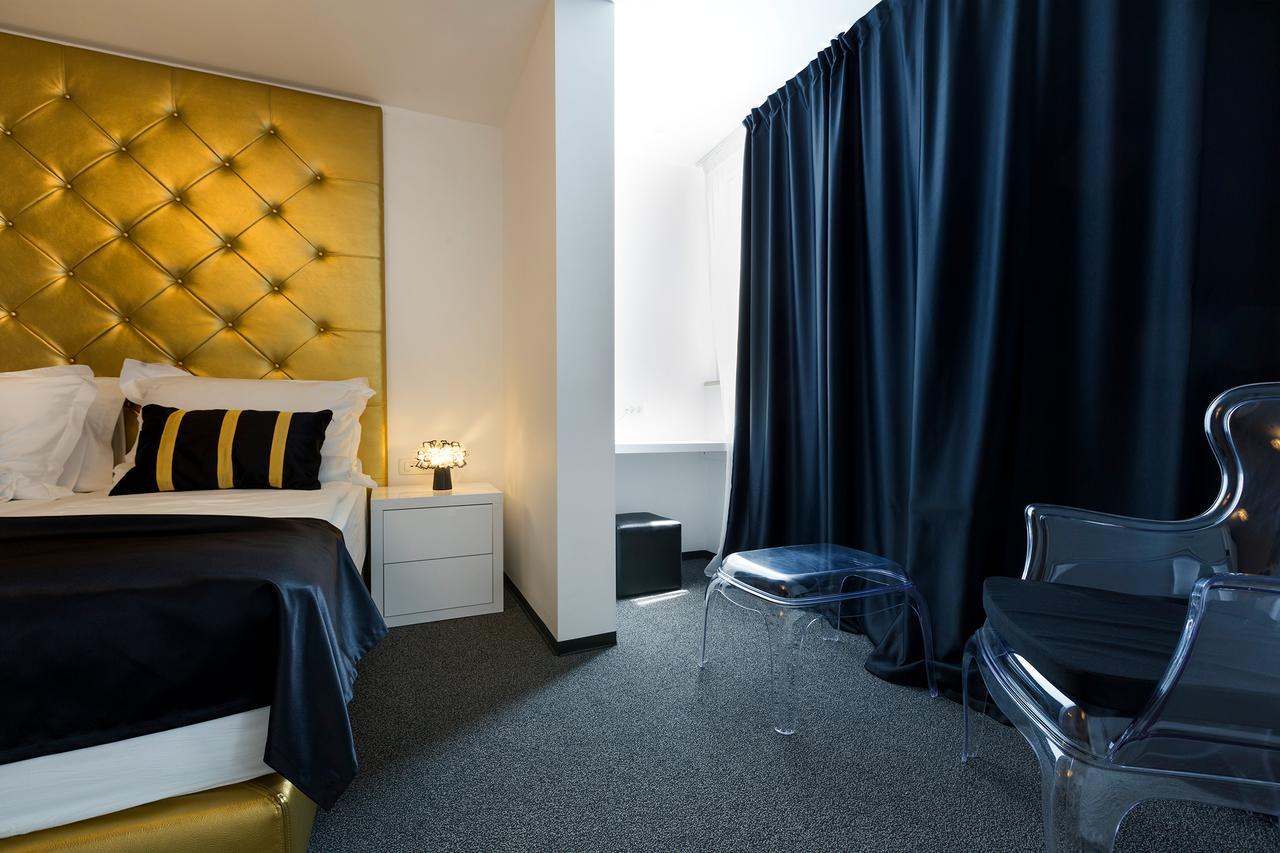 B Gold Luxury Rooms B&B スプリト エクステリア 写真