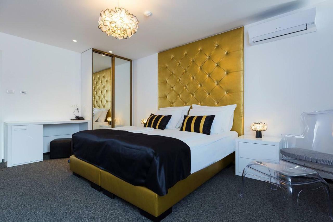 B Gold Luxury Rooms B&B スプリト エクステリア 写真