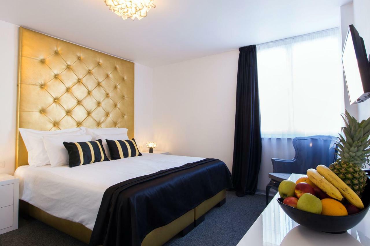B Gold Luxury Rooms B&B スプリト エクステリア 写真