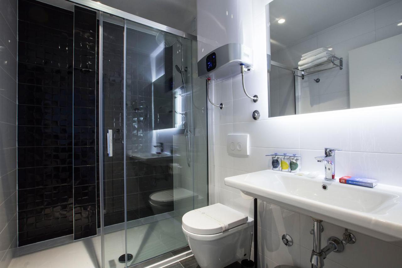 B Gold Luxury Rooms B&B スプリト エクステリア 写真